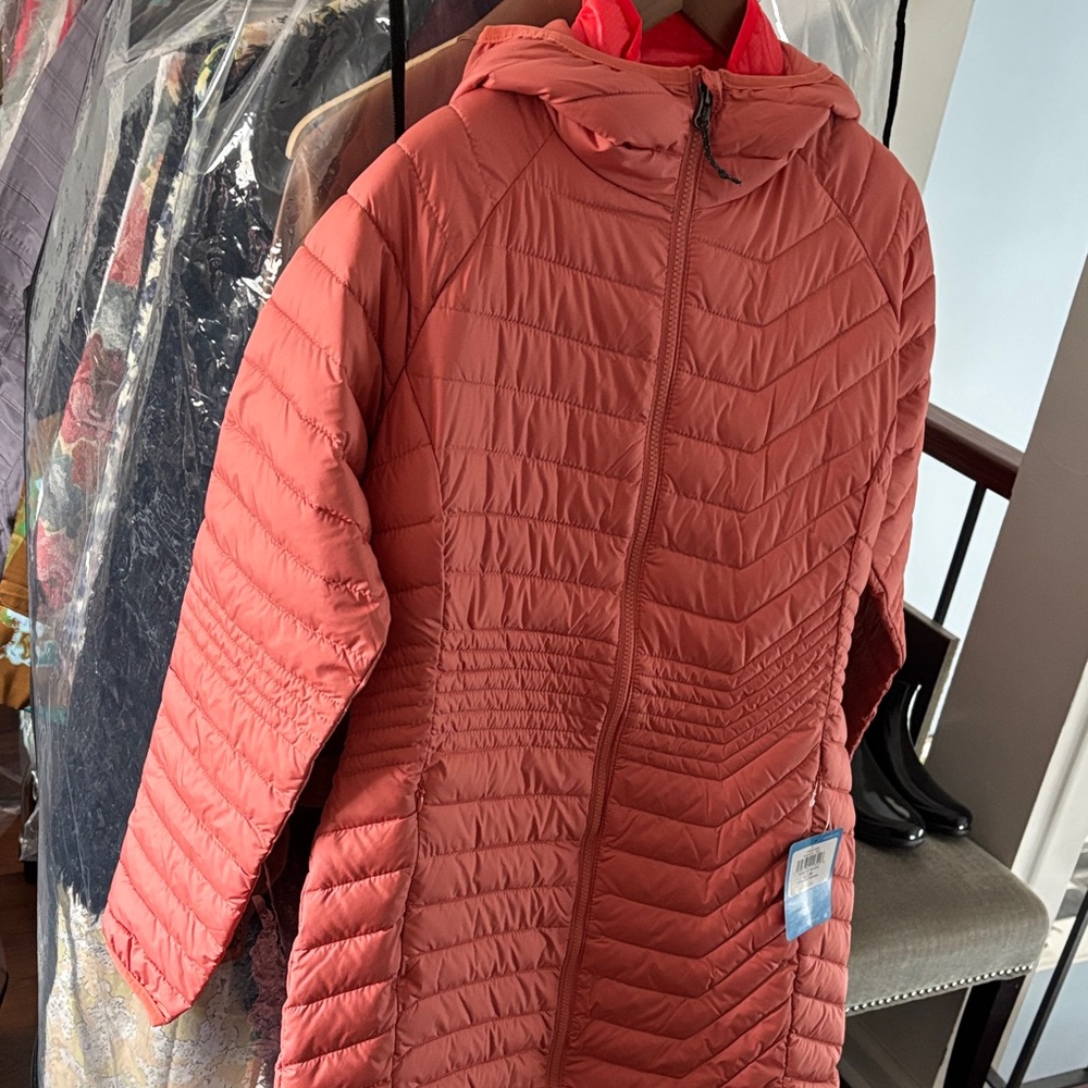 Columbia Women's Puffer Jacket in Coral